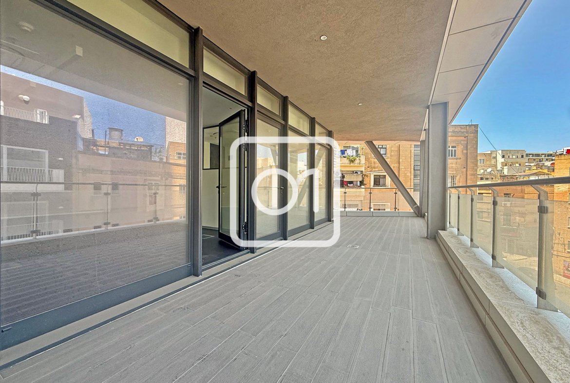 Office in prestigious business centre