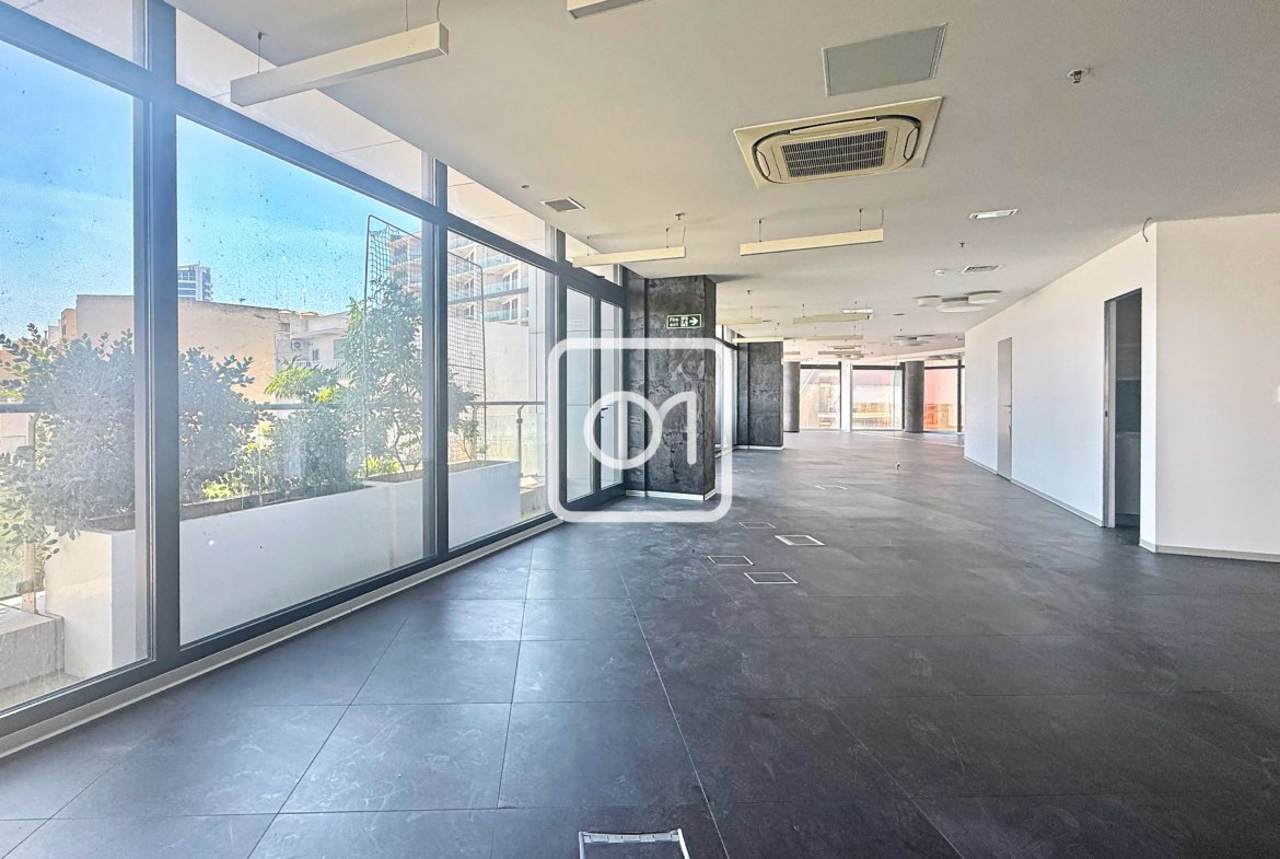 Office in prestigious business centre