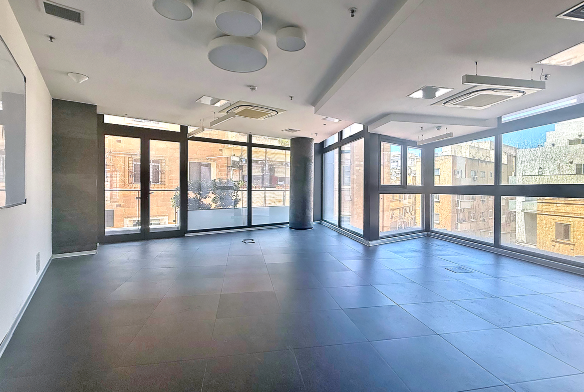 Office in prestigious business centre