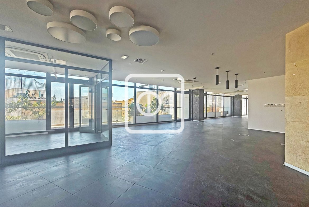 Office in prestigious business centre