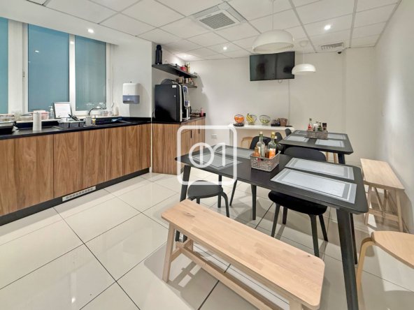 Office with 35 sqm Terrace