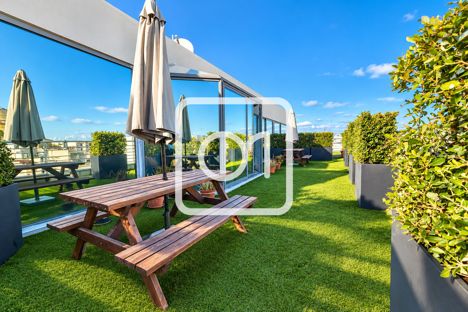Furnished Office With Rooftop Terrace