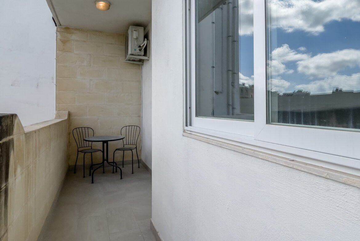 office for rent in Zebbug