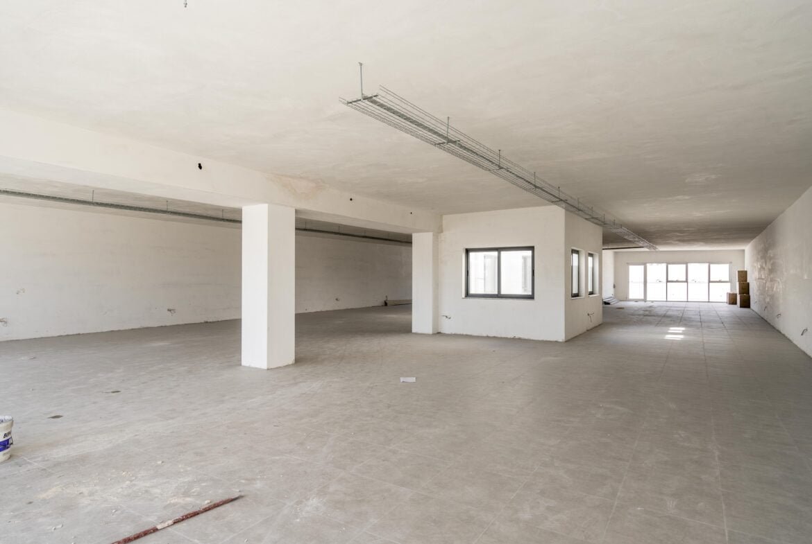 Qormi Office for rent