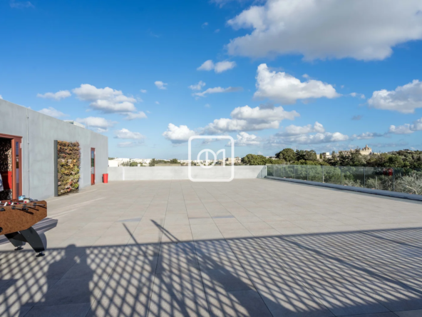 Office for rent in Lija