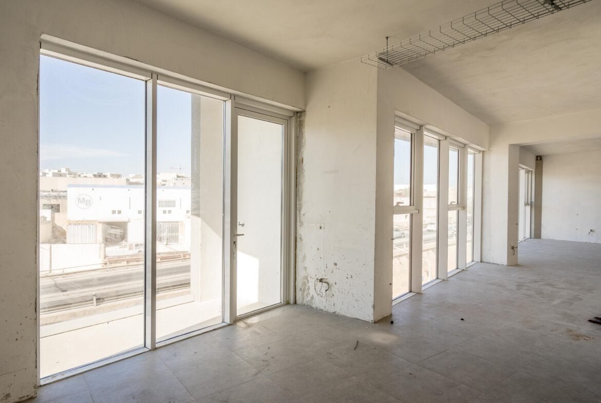 Cost-effective office for rent in Qormi